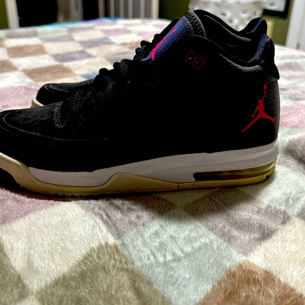 Nike flight size 6y gently used in great condition